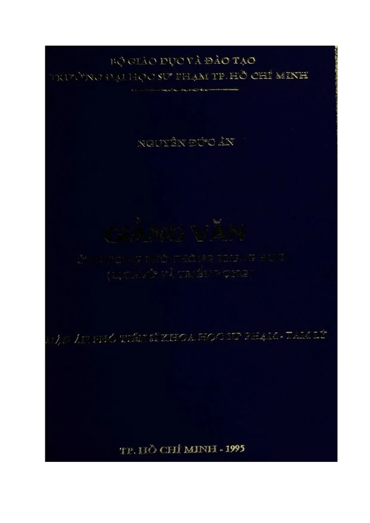 Giảng văn ở trường phổ thông trung học Việt Nam